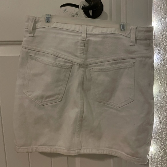 john galt (brandy melville) mini white denim skirt - Picture 2 of 3